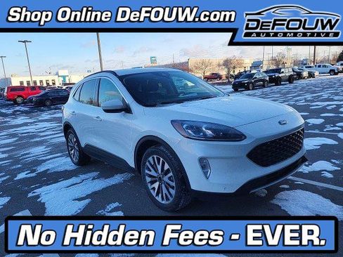 Used 2022 Ford Escape Titanium w/ Class II Trailer Tow Package image 1