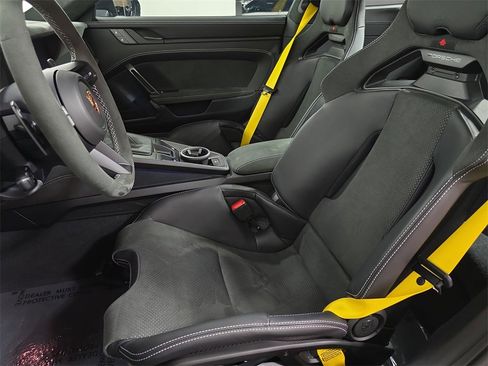 Used 2025 Porsche 911 GT3 image 5