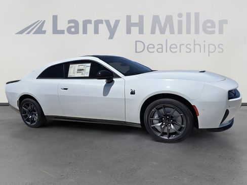 New 2026 Dodge Charger Scat Pack w/ Blacktop Package AWD/4WD image 6