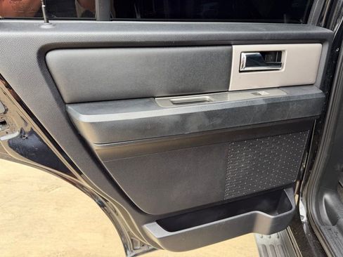 Used 2017 Ford Expedition XLT RWD image 12
