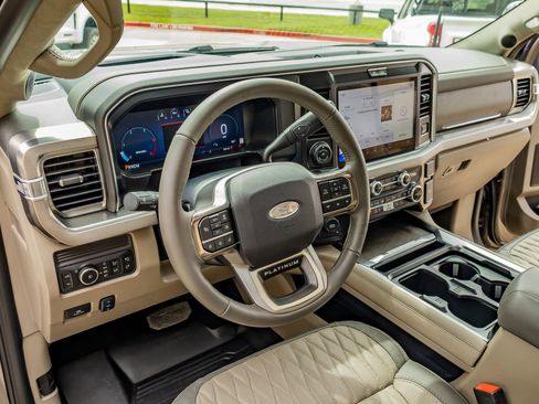 Used 2026 Ford F450 Platinum w/ Platinum Plus Package image 17