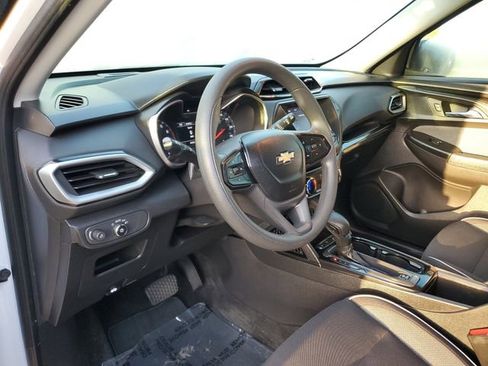 Used 2021 Chevrolet TrailBlazer LS image 17
