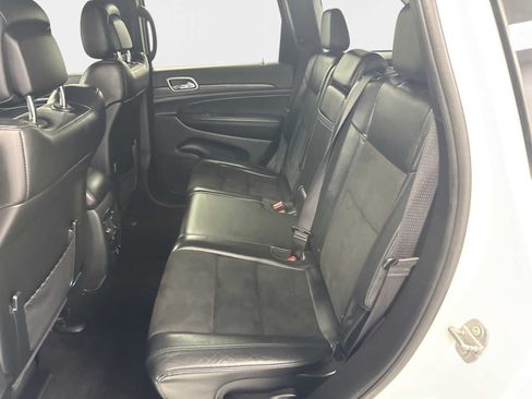 Used 2021 Jeep Grand Cherokee Laredo X AWD/4WD image 24