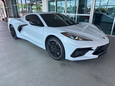 Used 2022 Chevrolet Corvette Stingray Preferred Cpe w/ Z51 Performance Package RWD image 1