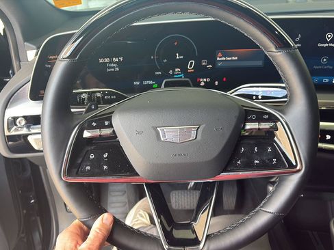 Used 2024 Cadillac Lyriq Sport AWD/4WD image 8