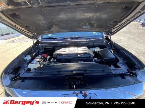 Used 2021 Nissan Titan SV w/ SV Convenience Package image 33