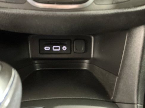 Used 2019 Chevrolet Equinox LT w/ Sun & Navigation Package image 33