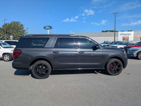 Used 2022 Ford Expedition Max Limited AWD/4WD image 3