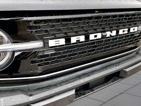 Certified 2025 Ford Bronco Outer Banks AWD/4WD image 30