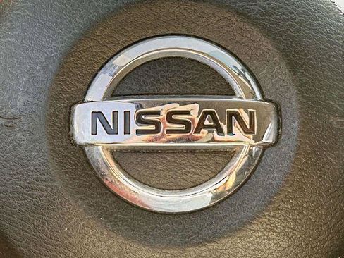 Used 2018 Nissan Rogue SV AWD/4WD image 22