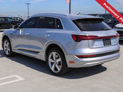 Used 2019 Audi e-tron Prestige w/ Prestige Package AWD/4WD image 8