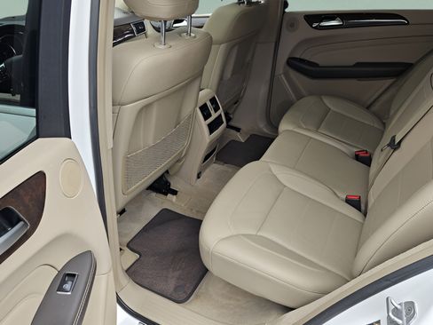Used 2015 Mercedes-Benz ML 350 4MATIC image 29