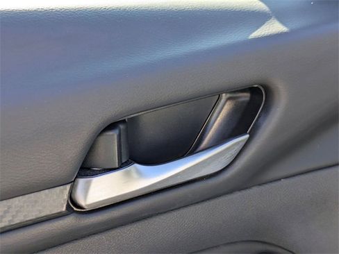 Used 2024 Nissan Altima 2.5 SV image 12