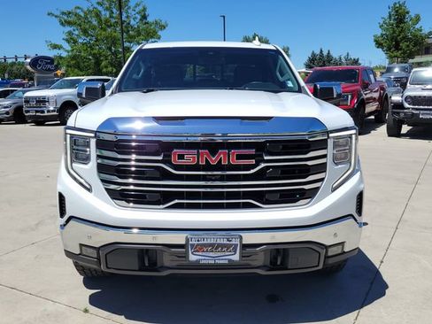 Used 2022 GMC Sierra 1500 SLT w/ SLT Premium Plus Package AWD/4WD image 5