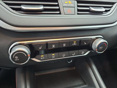 Certified 2021 Nissan Altima 2.5 SR w/ SR Premium Package image 21