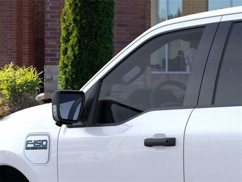 New 2025 Ford F150 Lightning XLT w/ Max Trailer Tow Package image 20