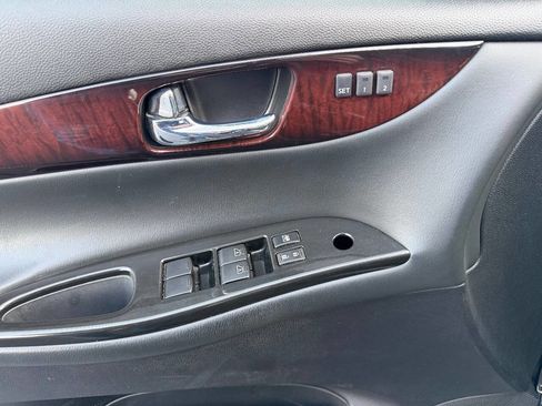 Used 2012 INFINITI EX35 Journey w/ Premium Pkg image 11