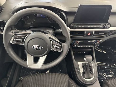 Certified 2019 Kia Forte LXS FWD image 24