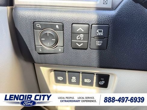Used 2023 Lexus GX 460 Luxury w/ Sport Design Package AWD/4WD image 19