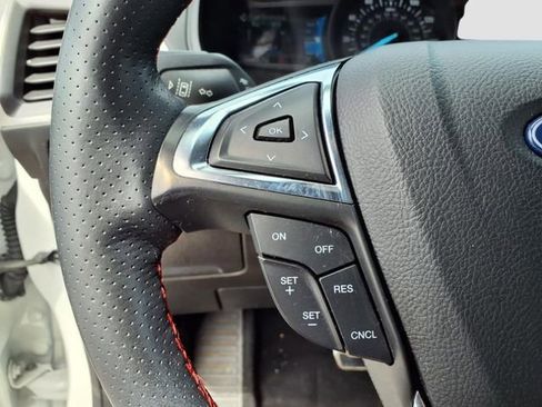 Used 2022 Ford Edge ST-Line image 24