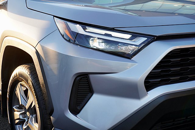 Used 2024 Toyota RAV4 XLE FWD image 12