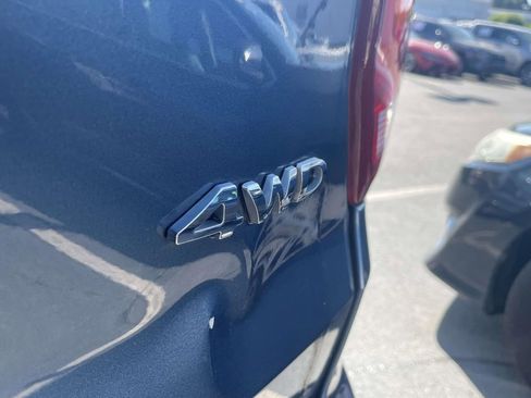 Used 2018 Ford Explorer XLT w/ Equipment Group 202A image 18