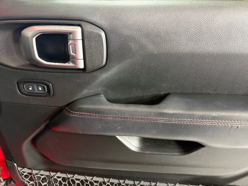 Used 2020 Jeep Gladiator Rubicon image 12