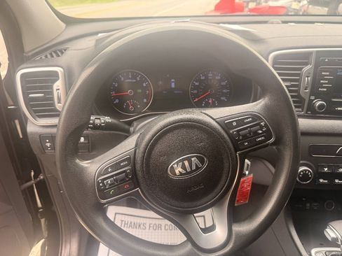 Used 2019 Kia Sportage LX AWD/4WD image 17