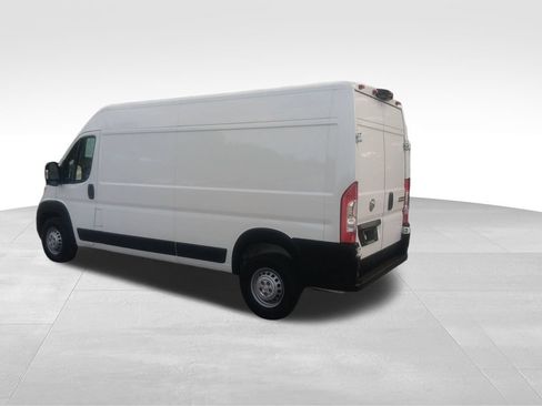 Used 2024 RAM ProMaster 2500 w/ Convenience Group FWD image 4