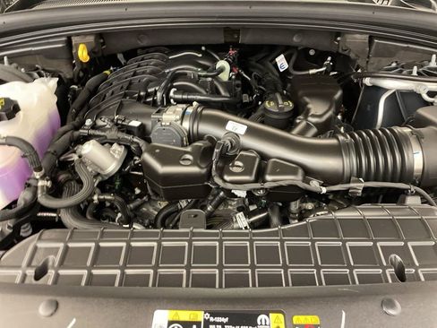 New 2025 Jeep Grand Cherokee Limited w/ Luxury Tech Group II image 19