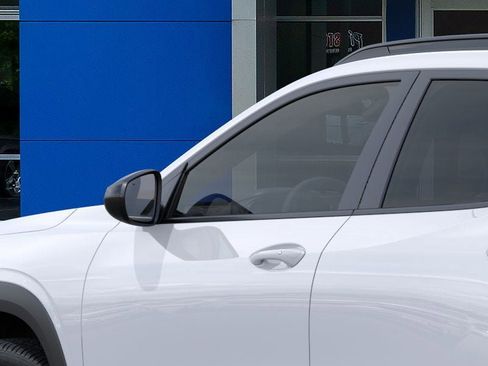 New 2025 Chevrolet Trax RS w/ Sunroof Package image 38