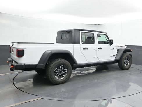 Used 2026 Jeep Gladiator Mojave AWD/4WD image 3