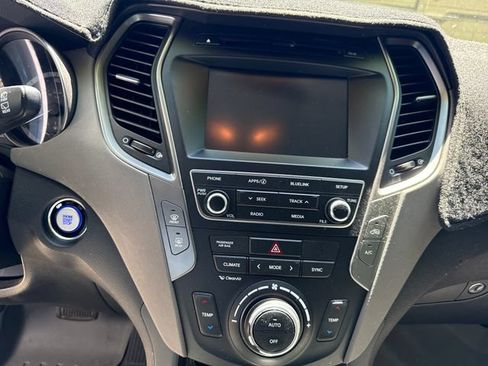 Used 2018 Hyundai Santa Fe Sport w/ 2.4L Value Package 02 FWD image 20