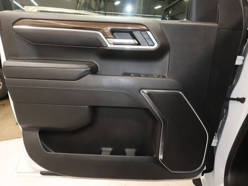 Used 2023 Chevrolet Silverado 1500 LT image 11