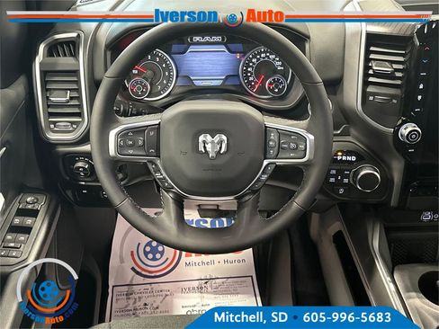 New 2026 RAM 1500 4x4 Crew Cab image 28