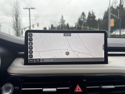 Used 2024 Genesis G70 2.5T image 24