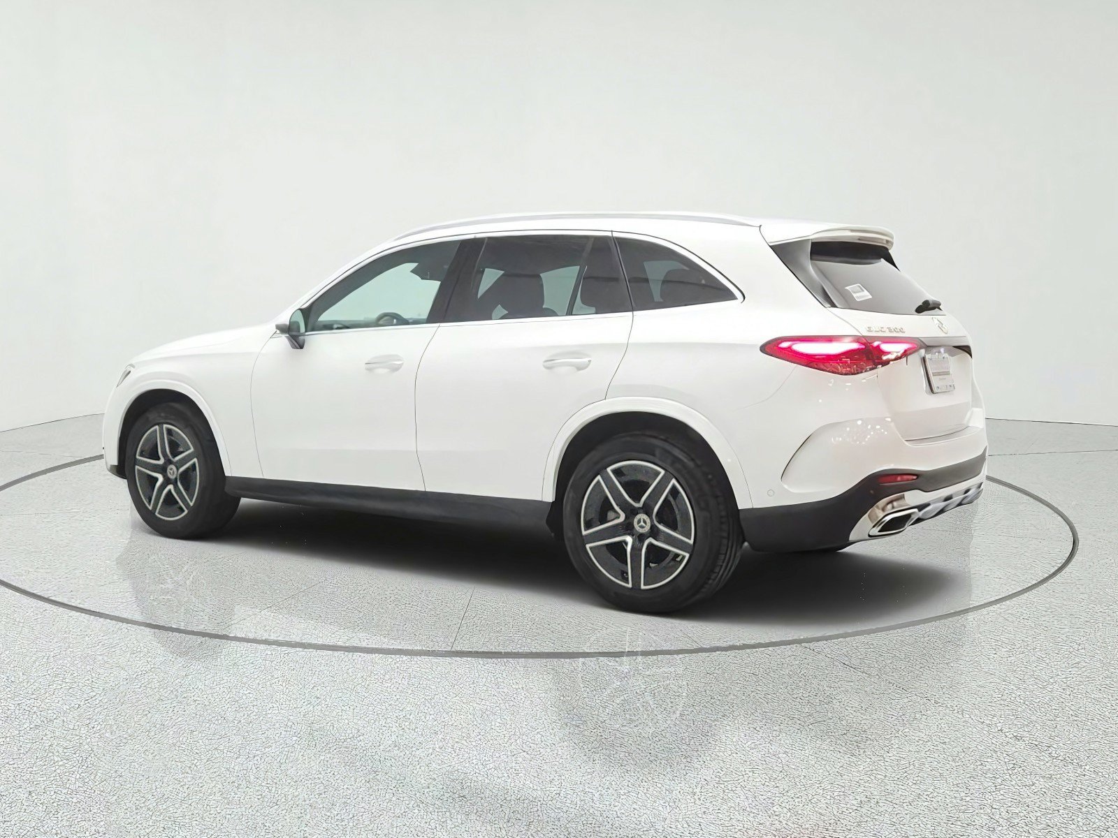 Used 2024 Mercedes-Benz GLC 300 image 7