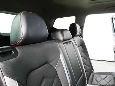 Used 2024 Volkswagen Atlas Peak Edition SEL image 23