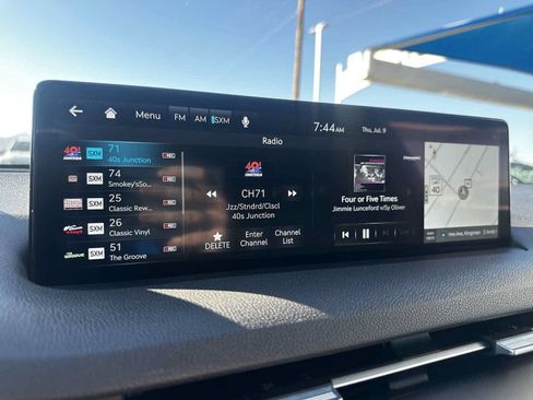 Used 2025 Genesis GV70 2.5T AWD/4WD image 27