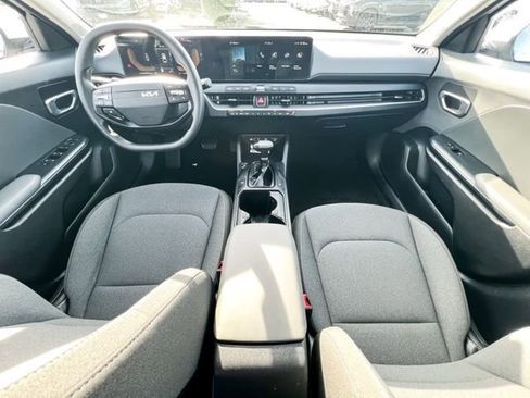 Certified 2025 Kia K4 LXS image 12