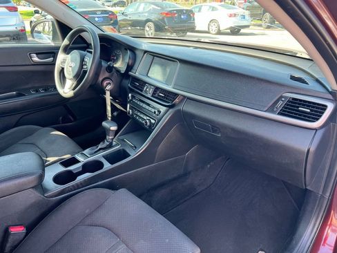 Used 2018 Kia Optima LX FWD image 25