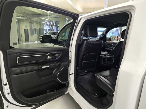 Used 2024 RAM 1500 Laramie image 18