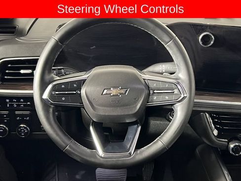 Used 2025 Chevrolet Suburban Z71 w/ Comfort Package AWD/4WD image 16