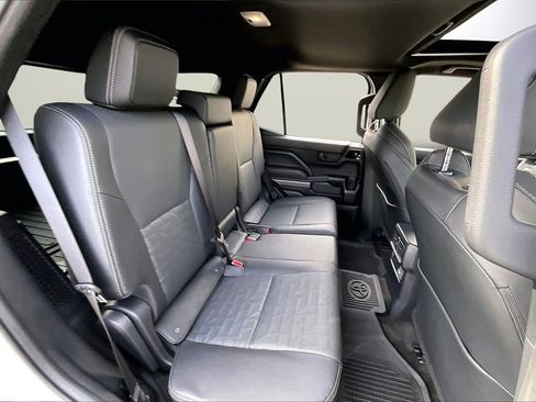 Used 2025 Toyota 4Runner TRD Off-Road Premium image 24