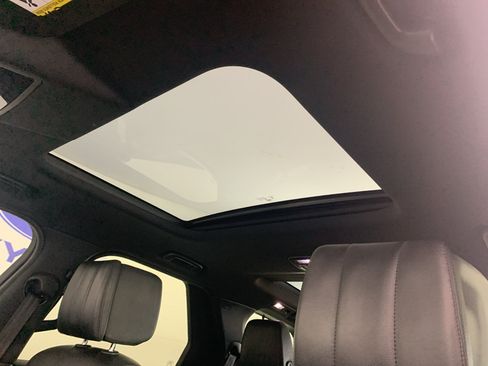 Used 2019 Land Rover Discovery HSE AWD/4WD image 29