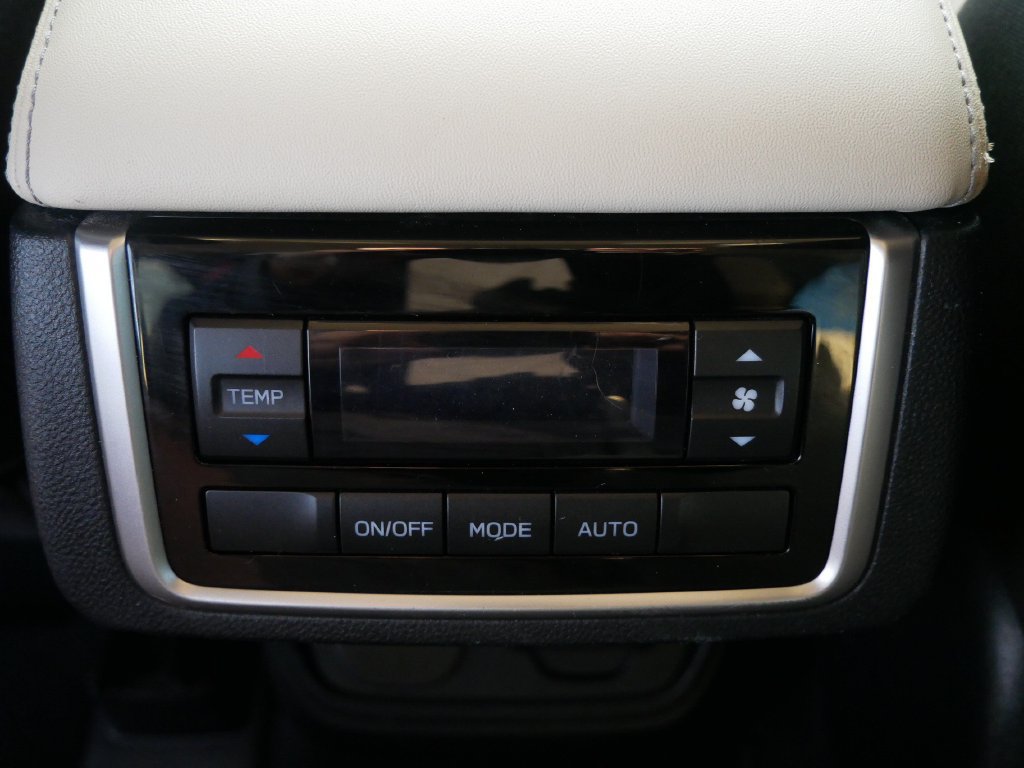 Used 2020 Subaru Ascent Premium w/ Convenience Package AWD/4WD image 13