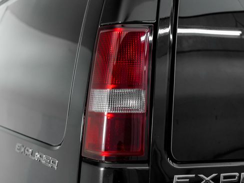 Used 2023 GMC Savana 2500 image 13