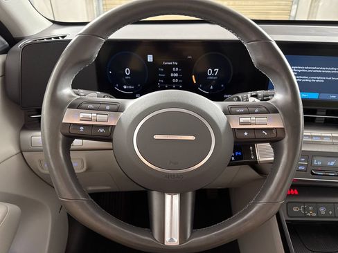 Certified 2024 Hyundai Kona Limited FWD image 16