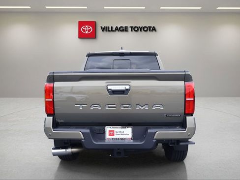 Certified 2025 Toyota Tacoma Limited AWD/4WD image 4
