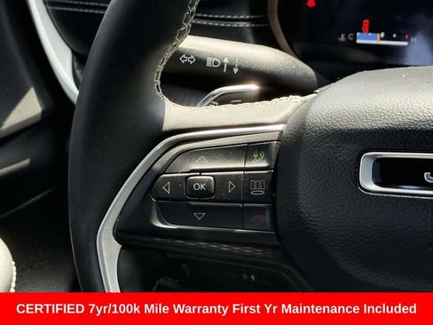 Certified 2025 Jeep Grand Cherokee Altitude AWD/4WD image 22